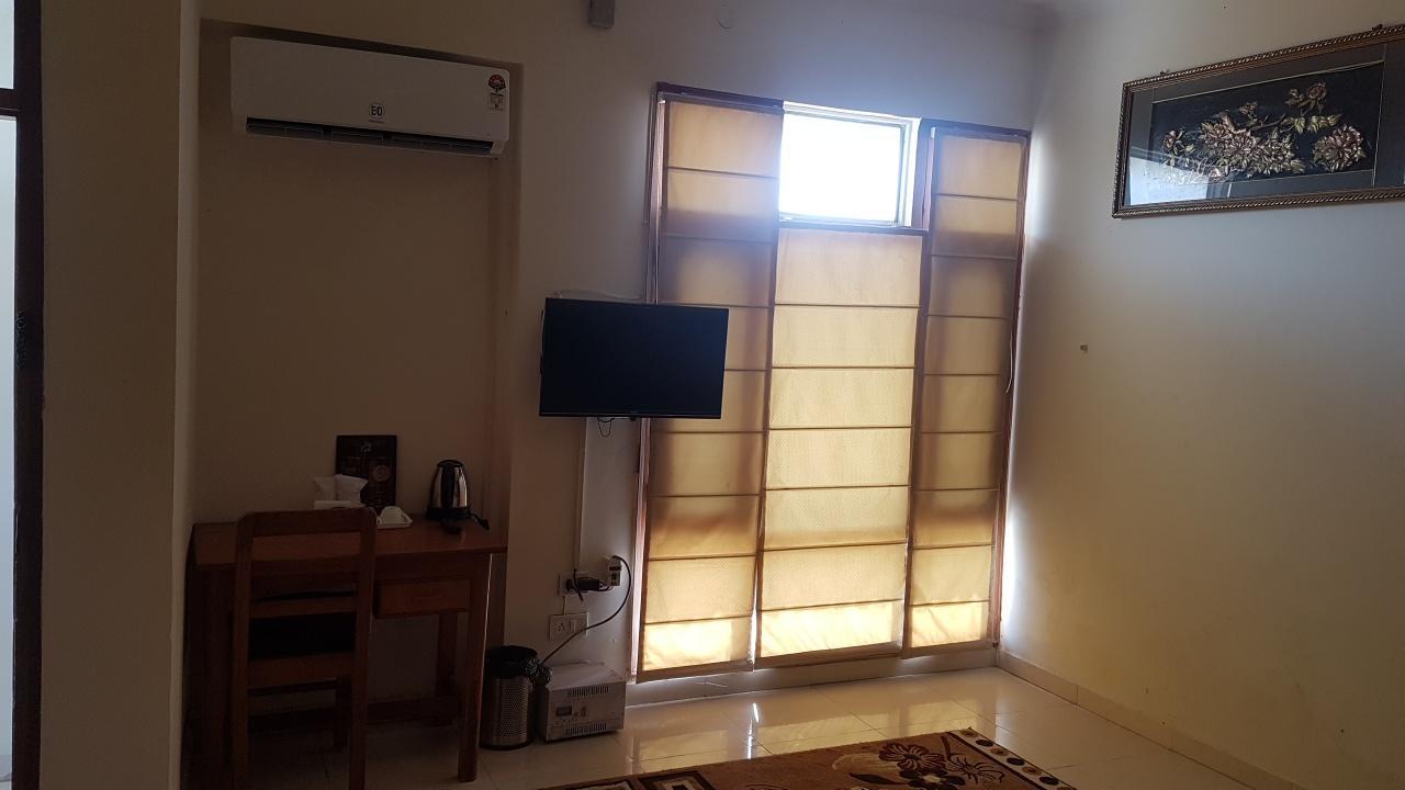 Skyview Holiday Home Pet Friendly Chandīgarh Exteriör bild